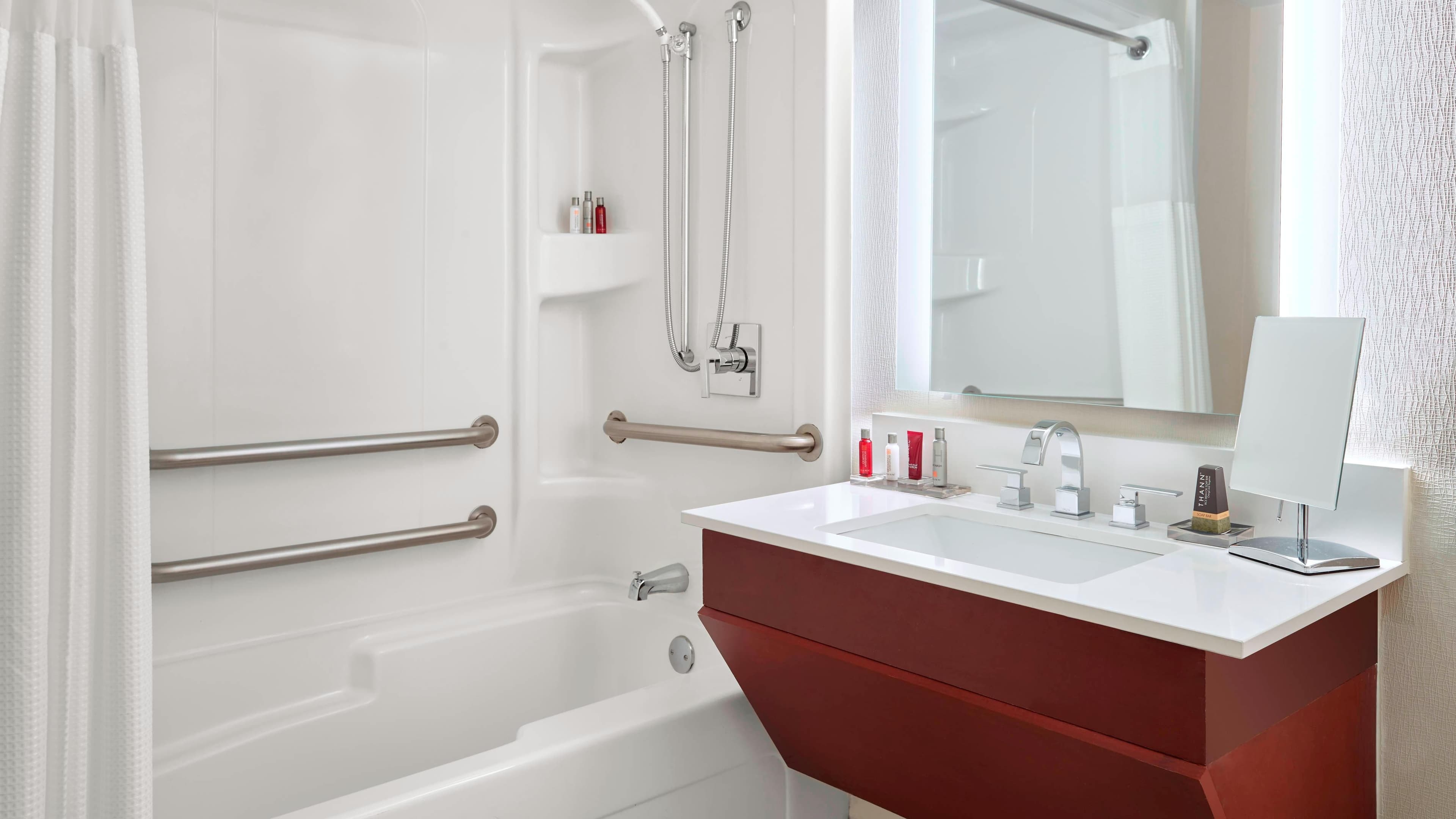 1 Bedroom Suite - Image 5