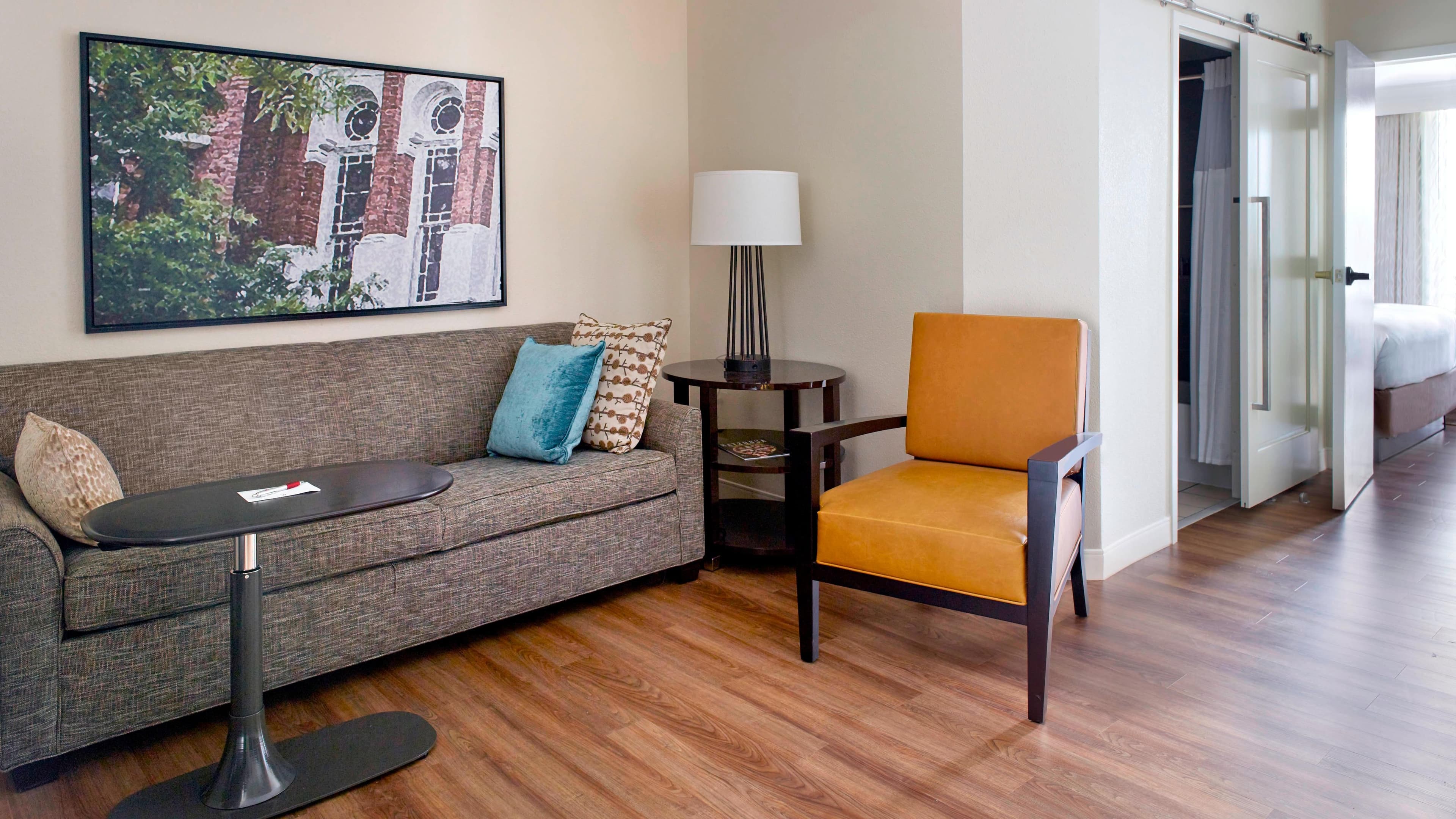 1 Bedroom Suite - Image 1