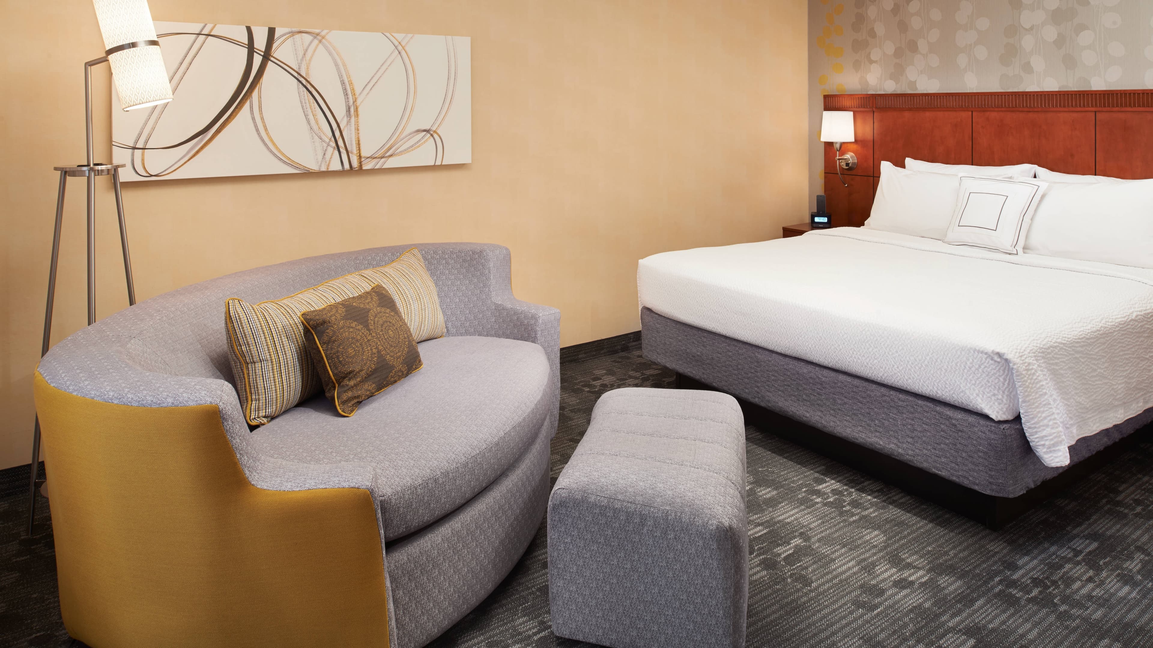 One King Bed - Image 1