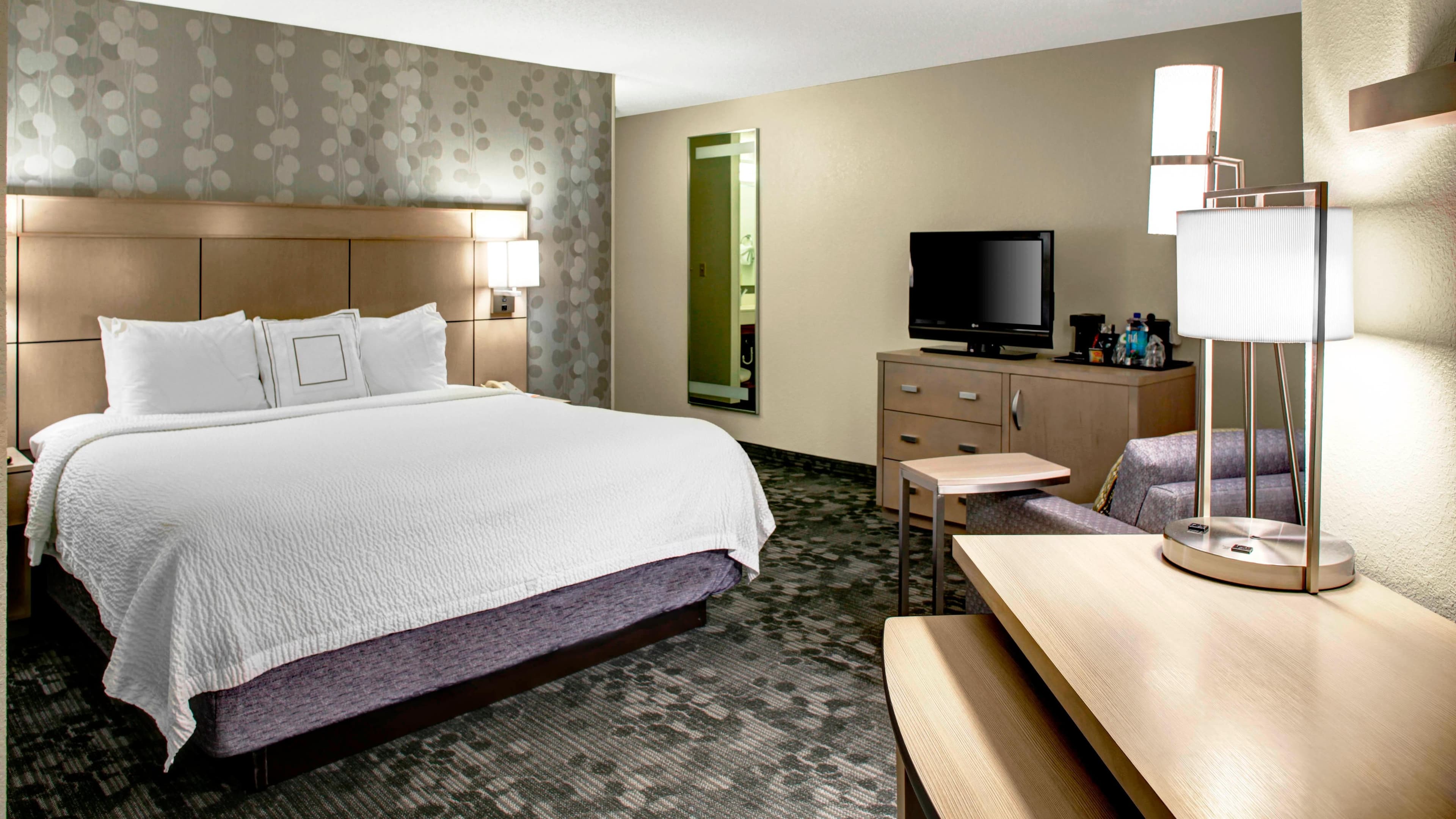 Deluxe Guest room - Image 9