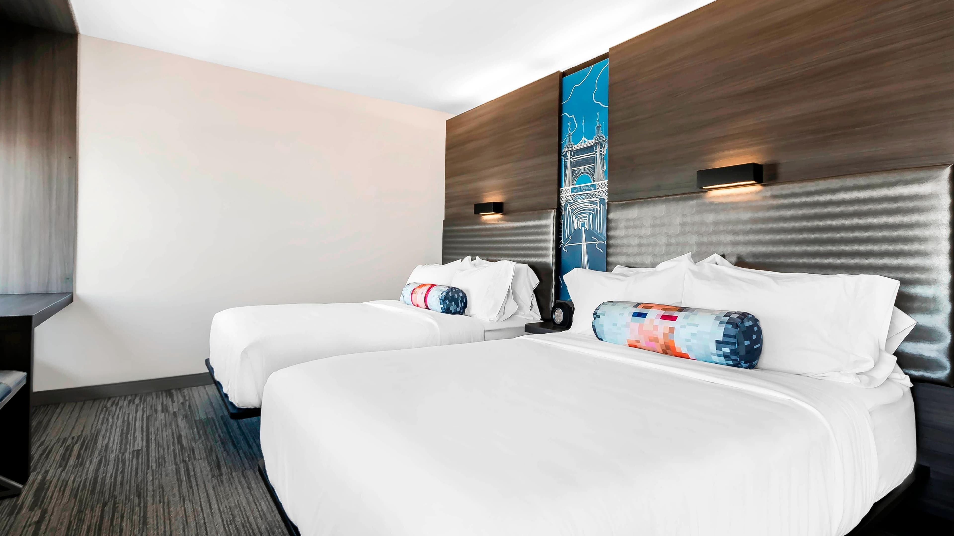 Aloft Two Queens - Image 1