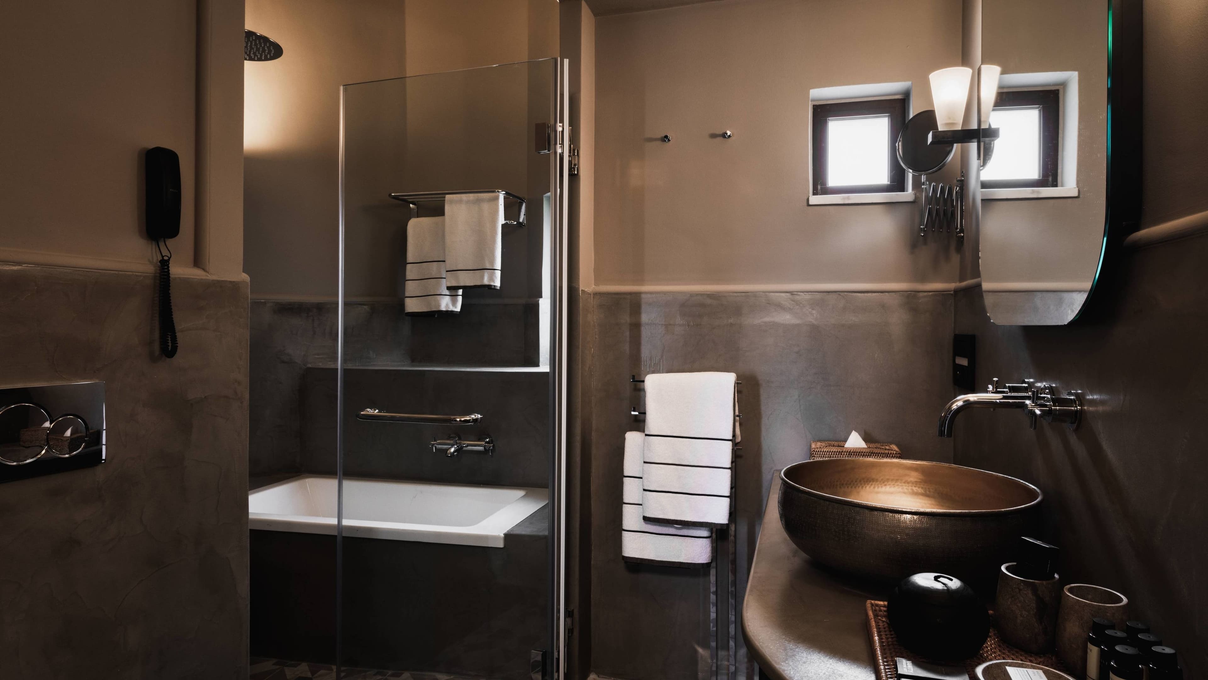 Premium - Image 19