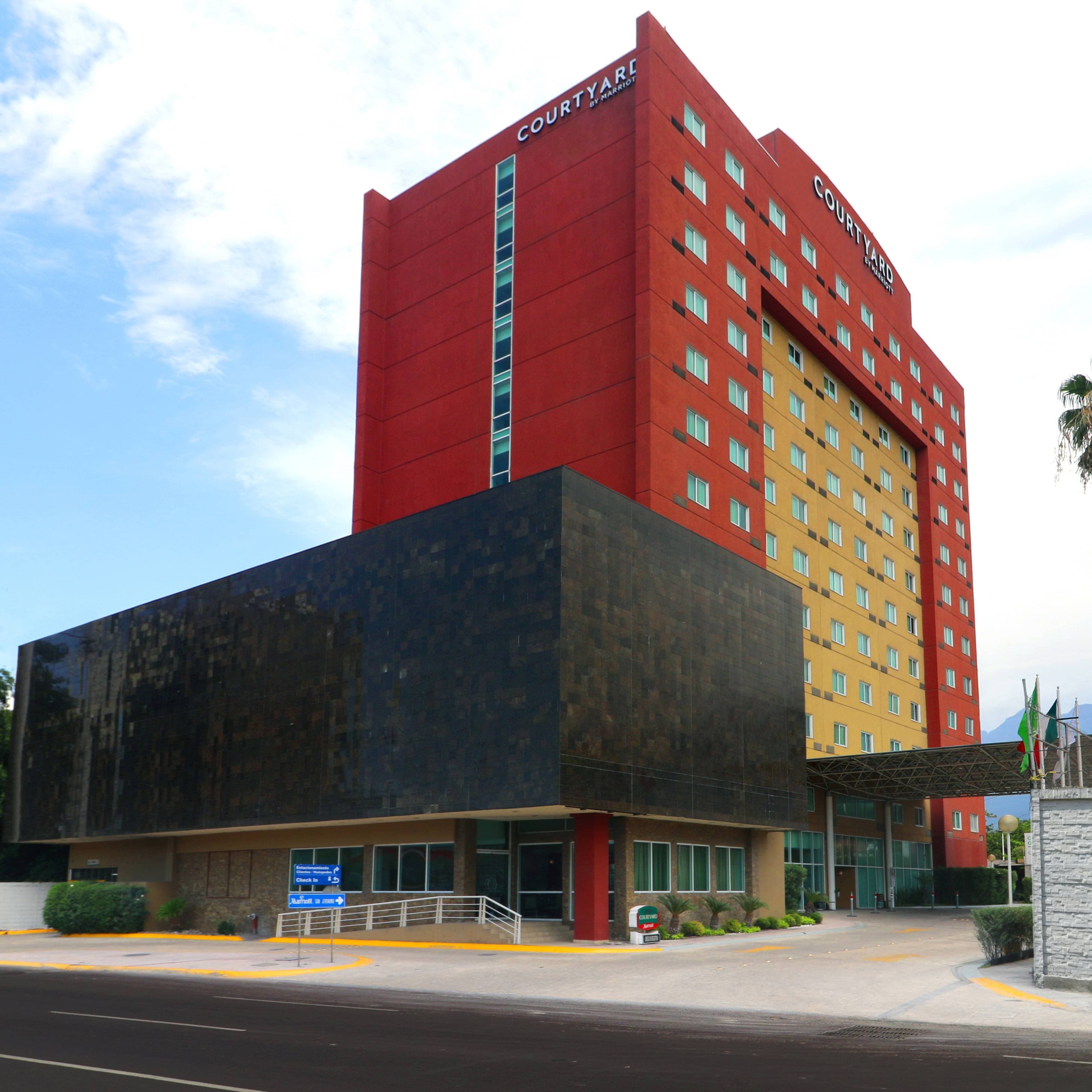 Courtyard Monterrey San Jeronimo/Valle