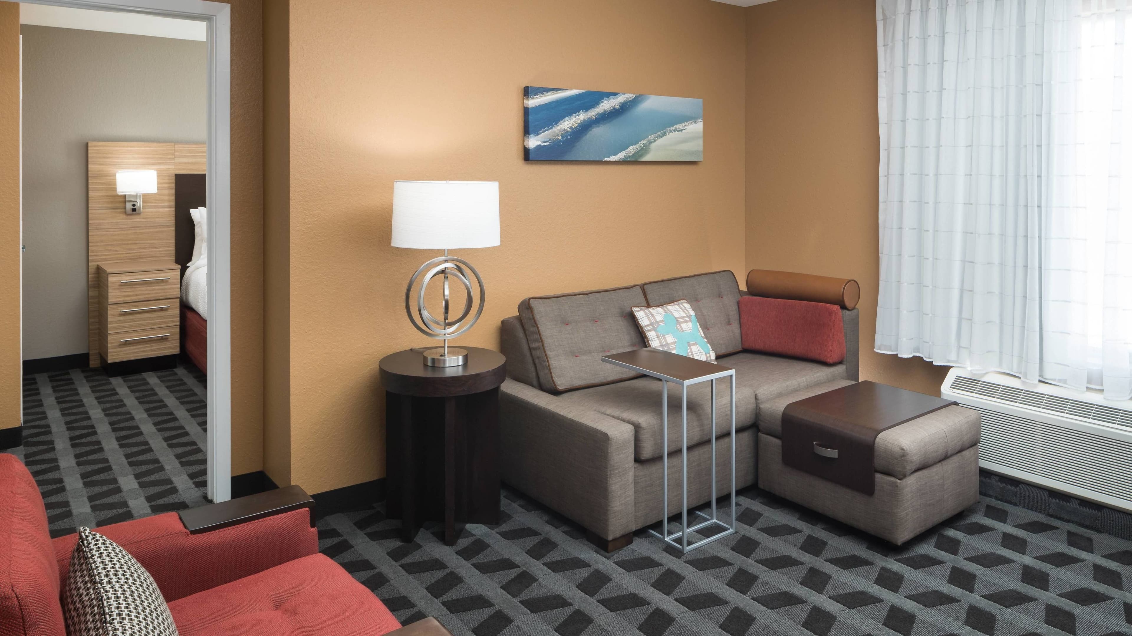 1 Bedroom Suite - Image 1