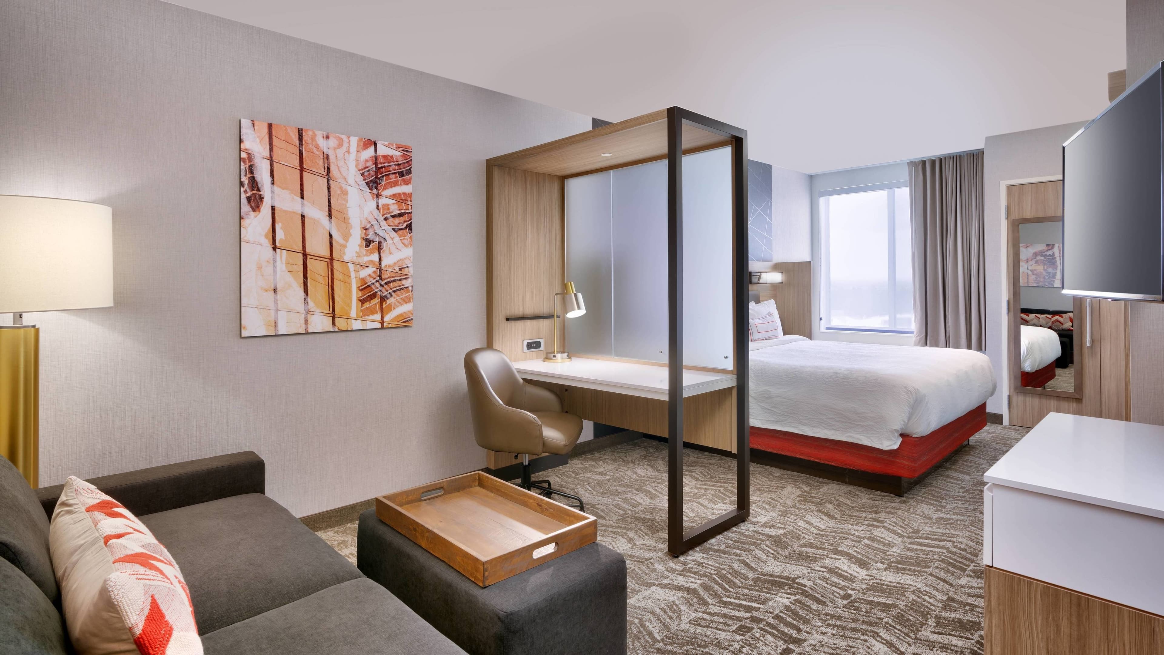 Suite - Image 1