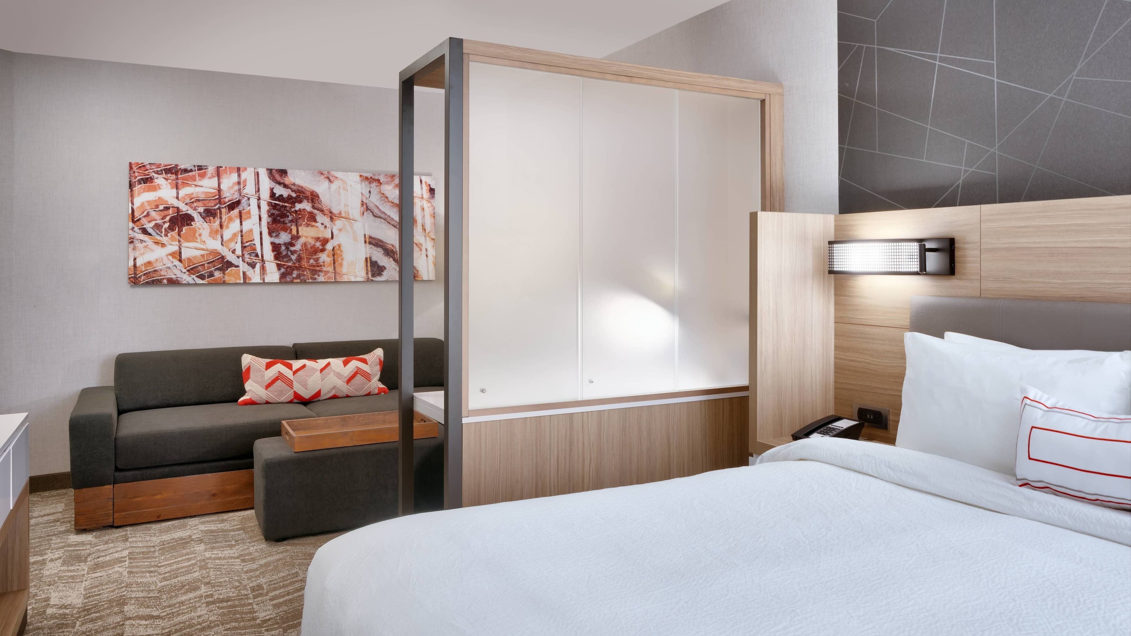 Suite - Image 2