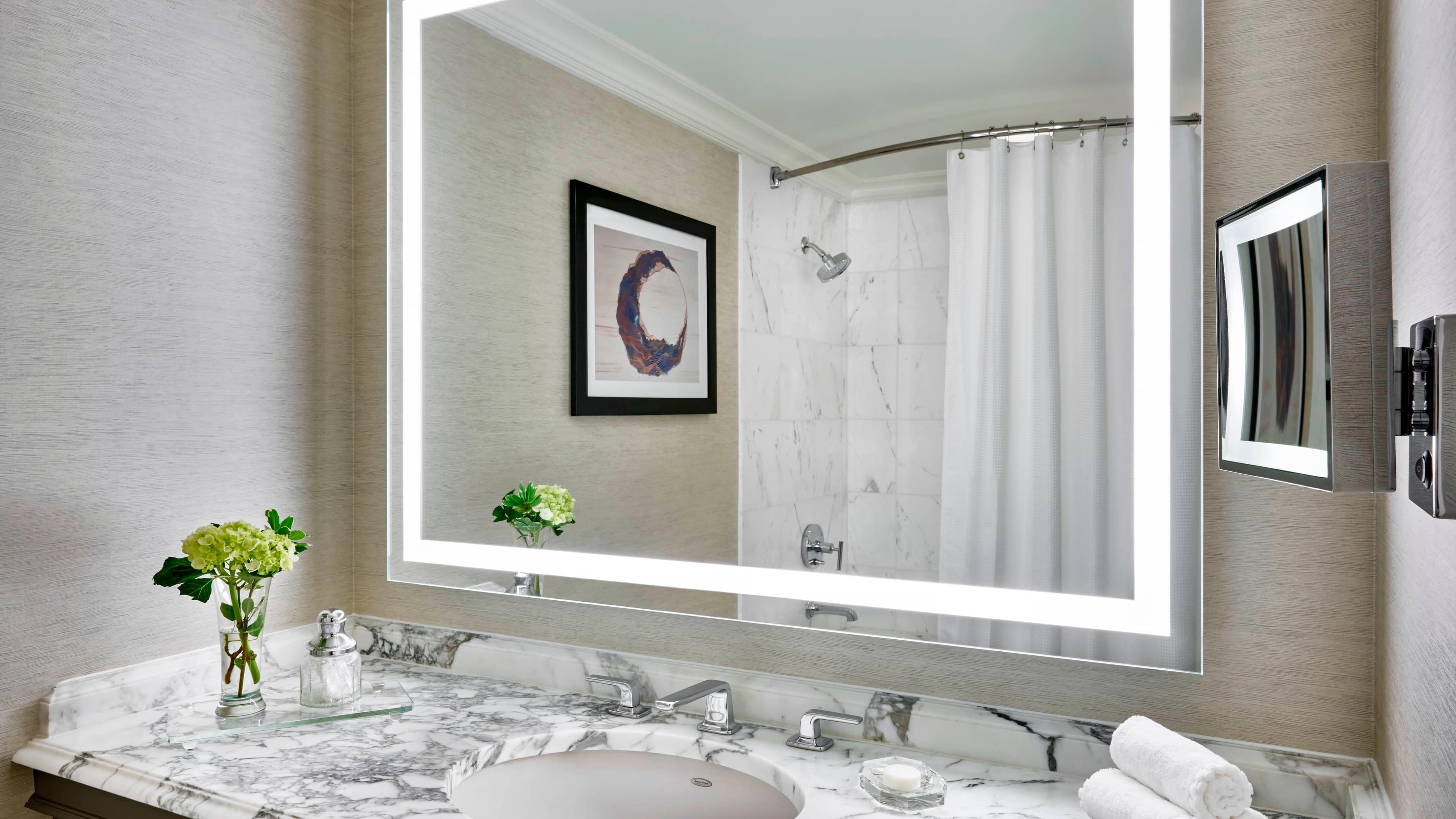 Deluxe Guest room - Image 4