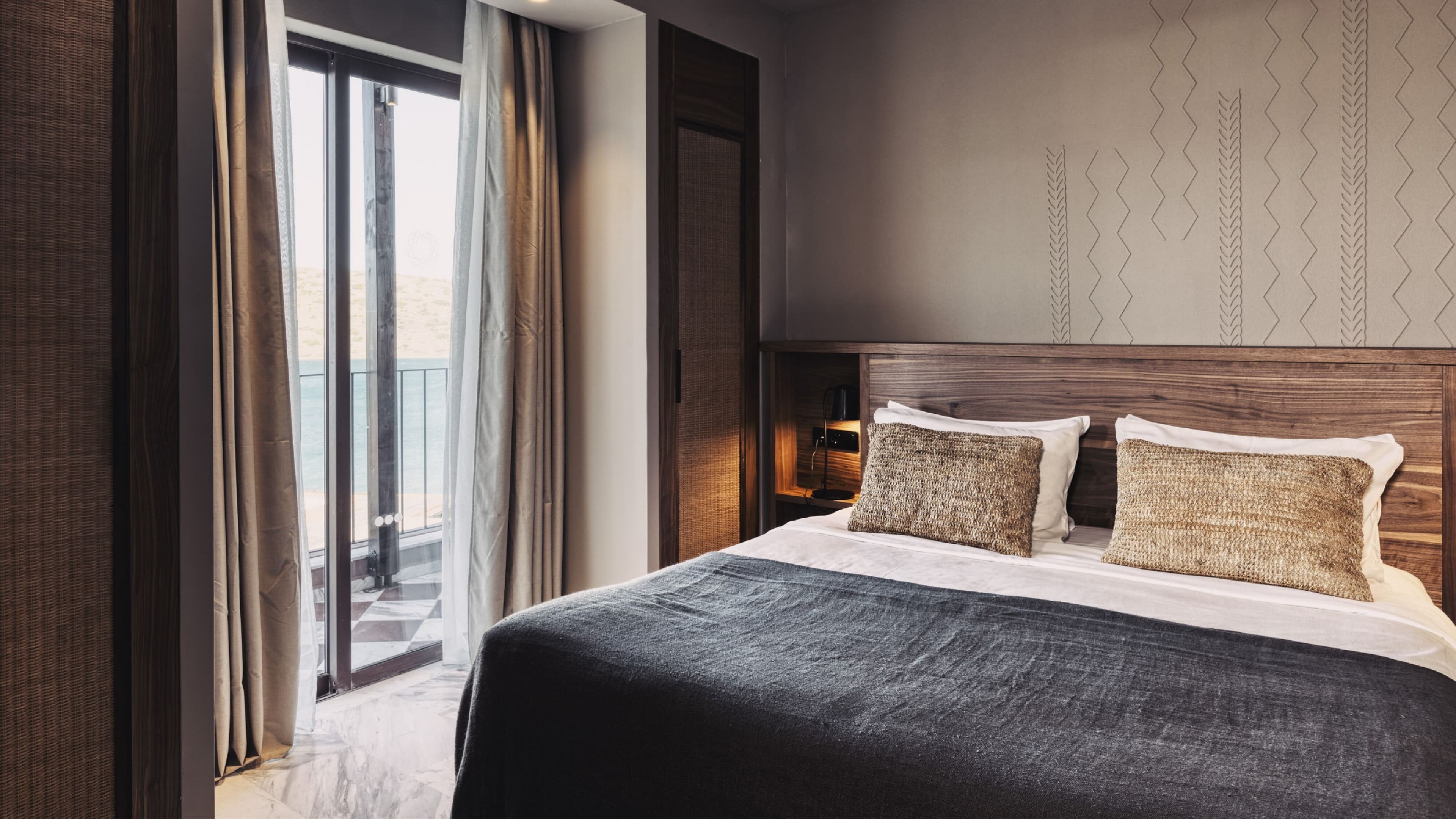 Premium - Image 15