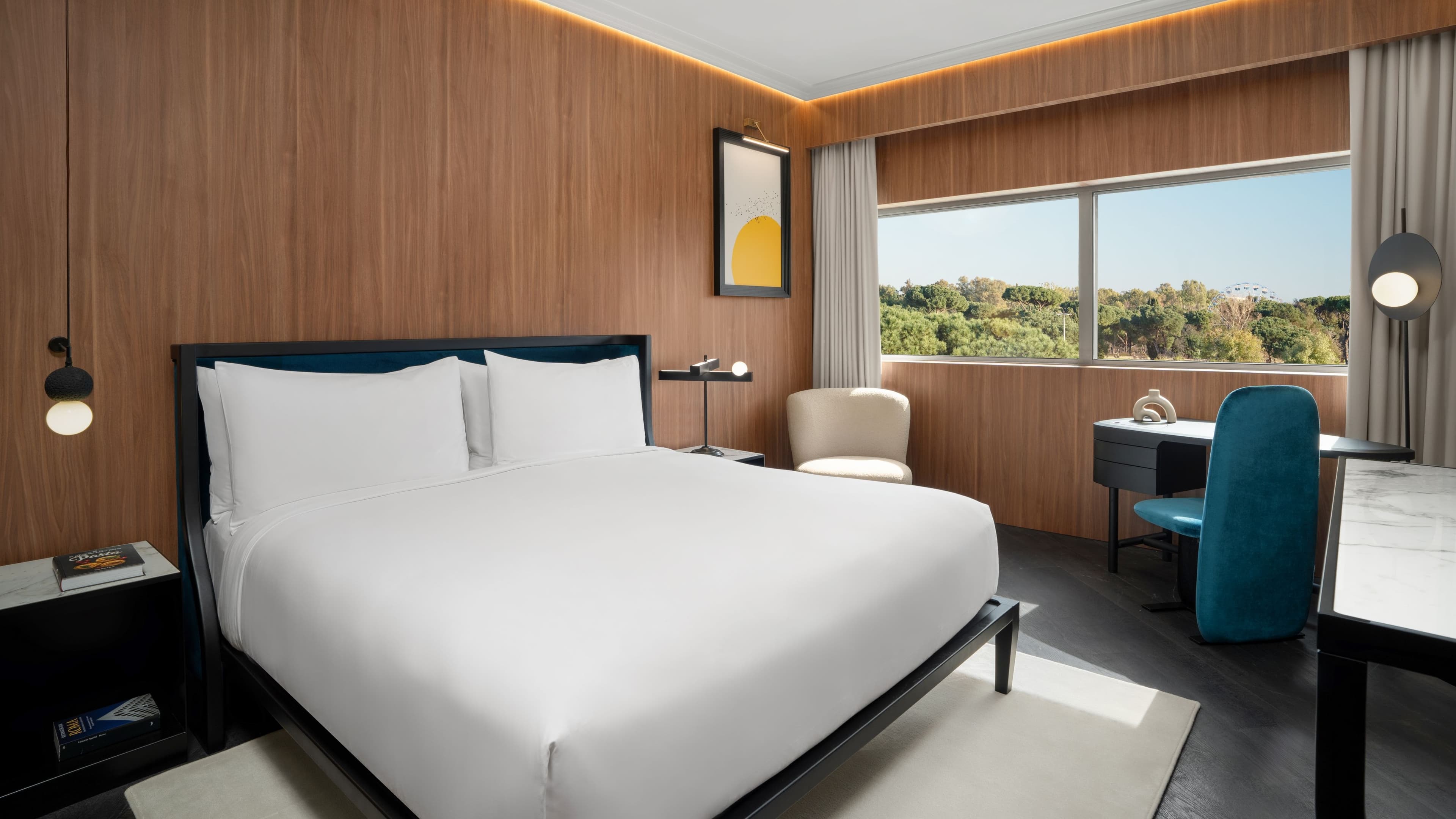 ARC Classic King Room - Image 2