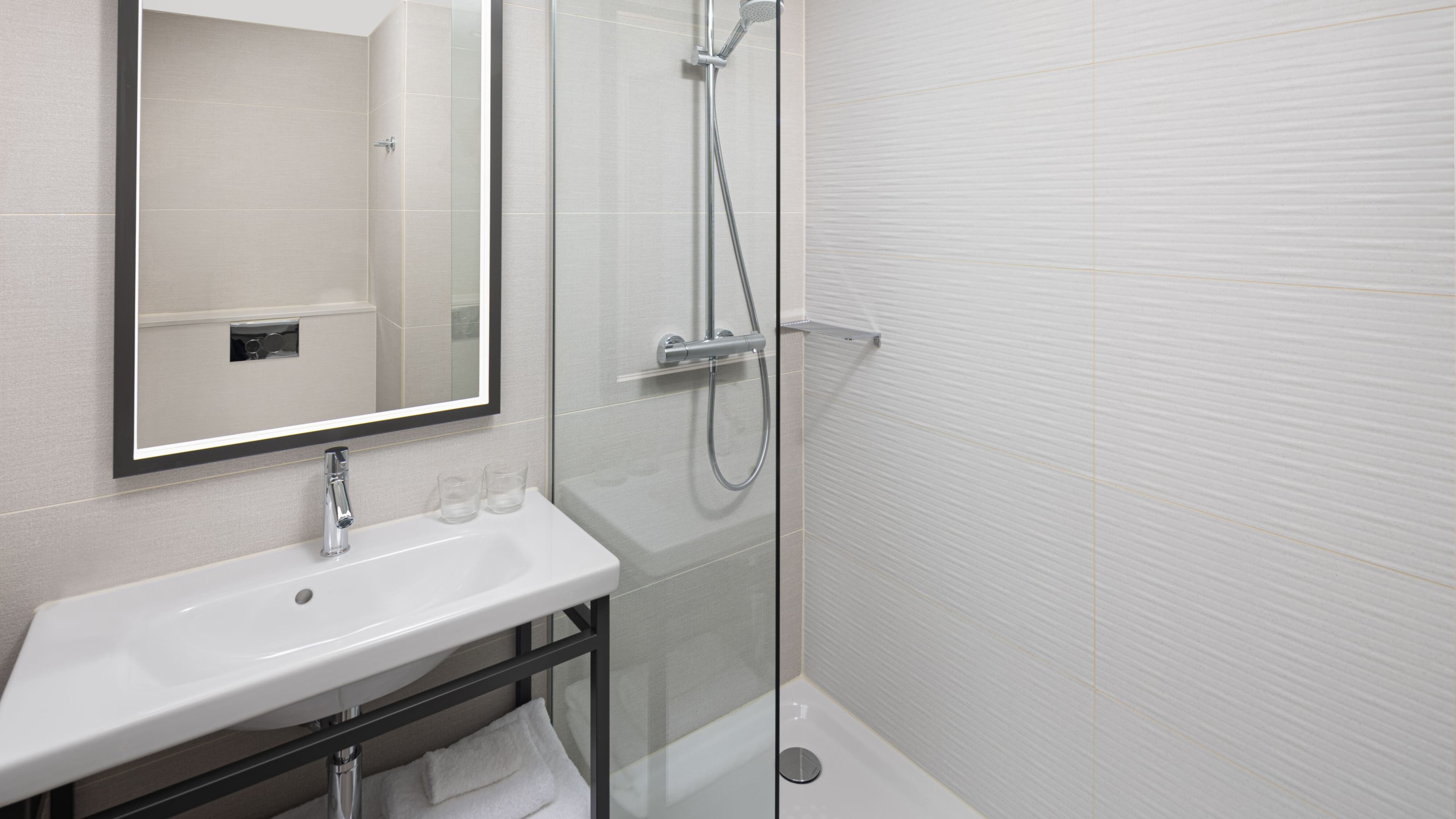 Standard - Image 7