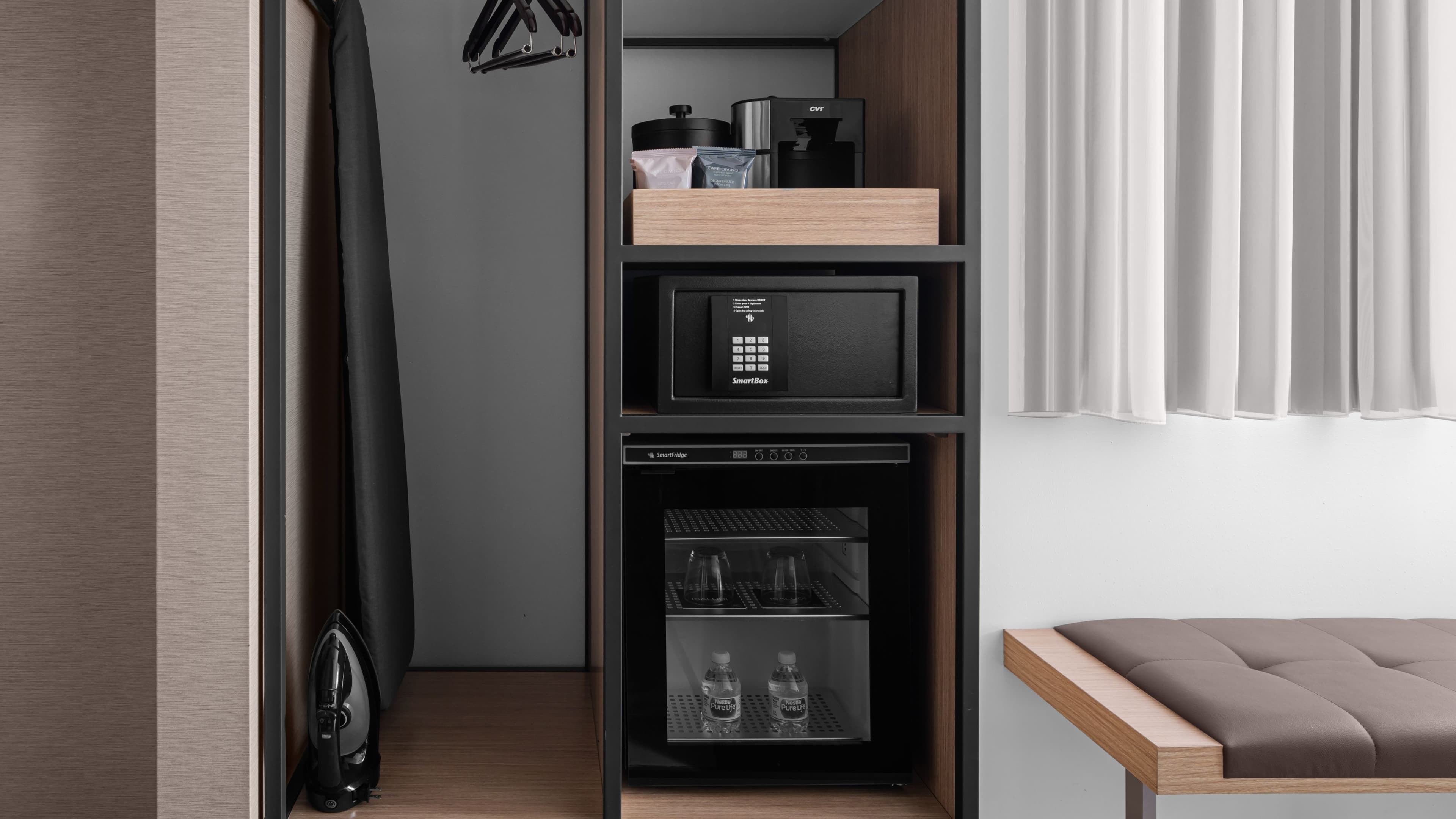 Standard King Bed Room - Image 4