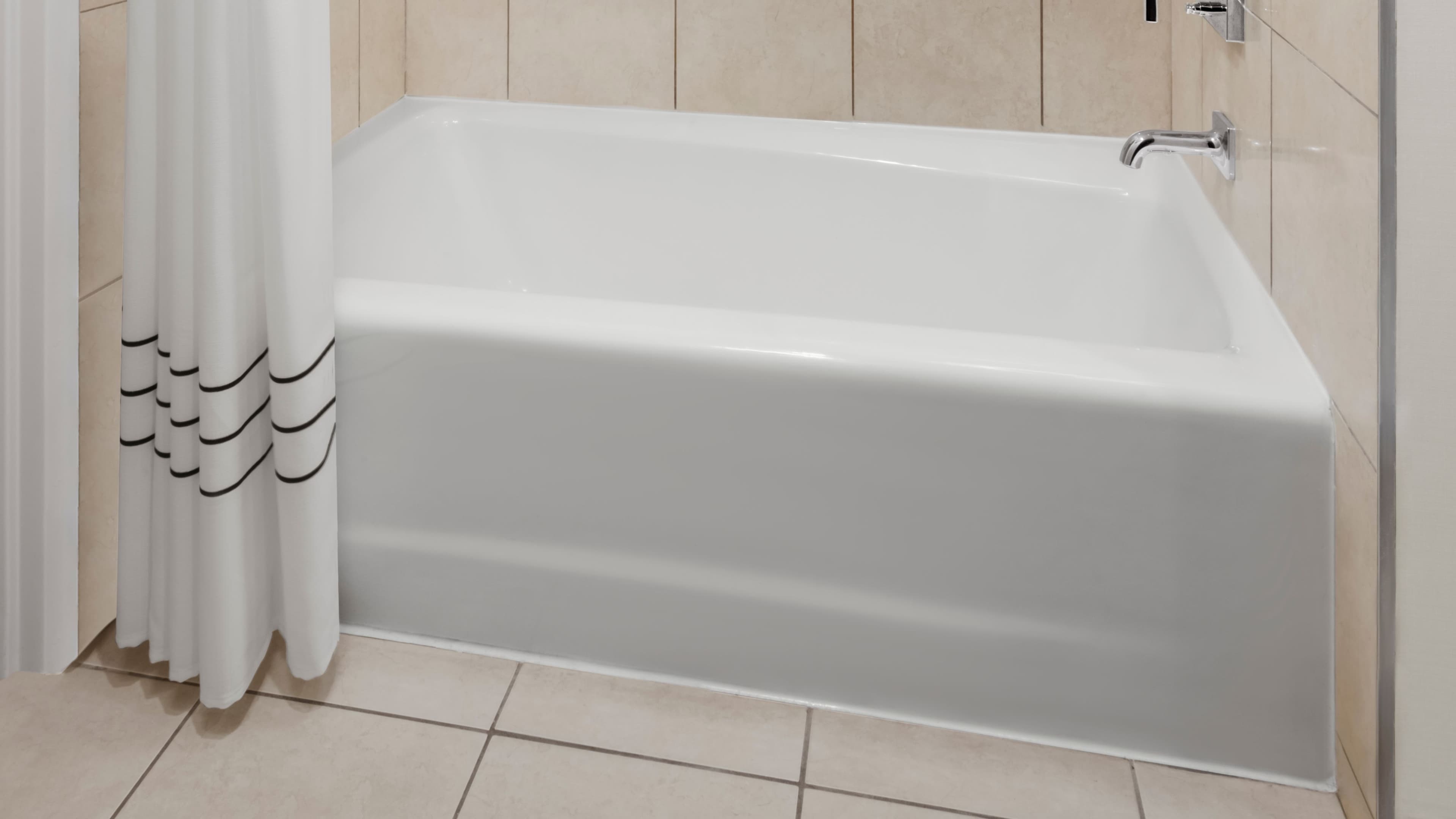 Suite - Image 6