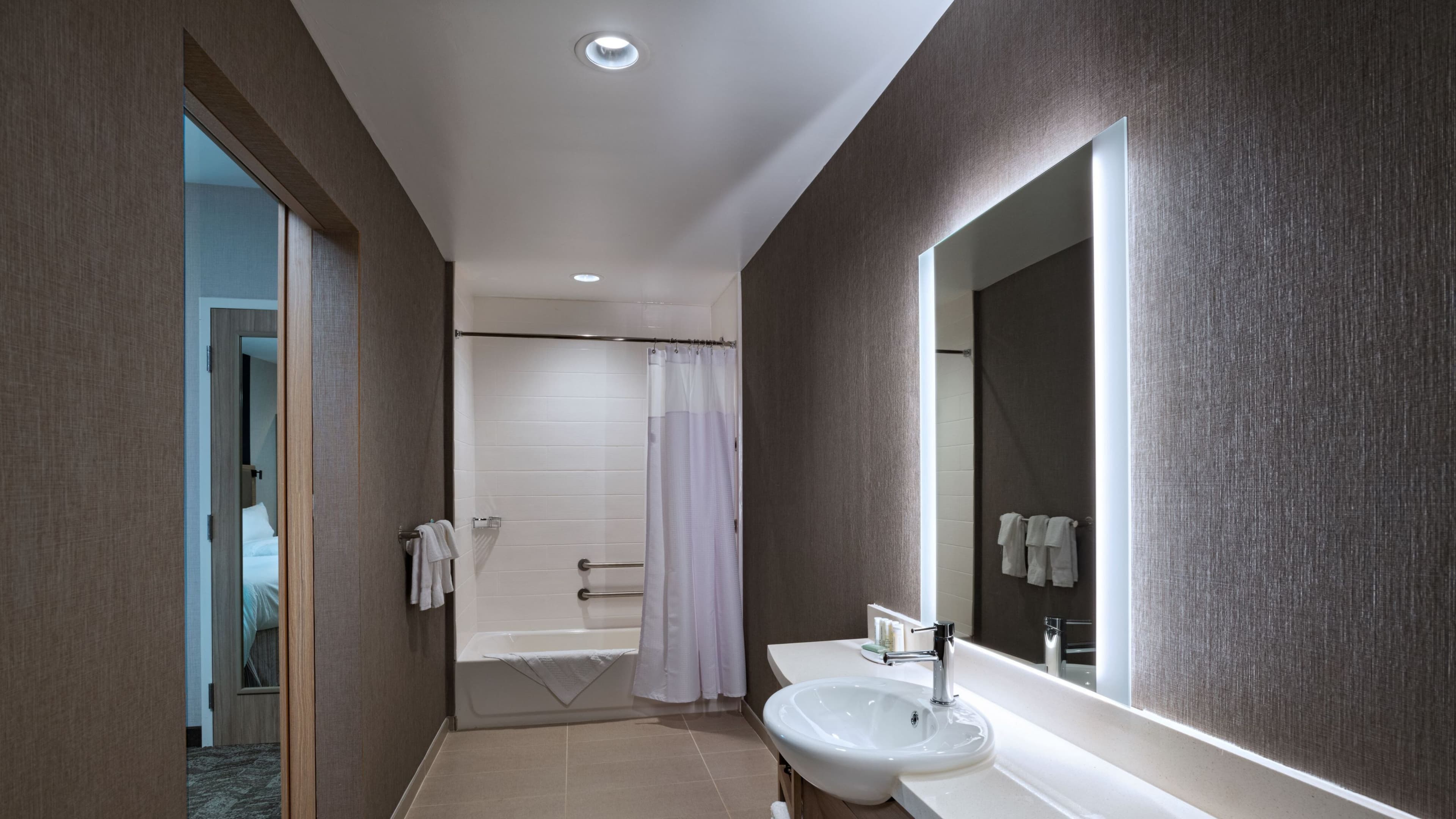 Suite - Image 7