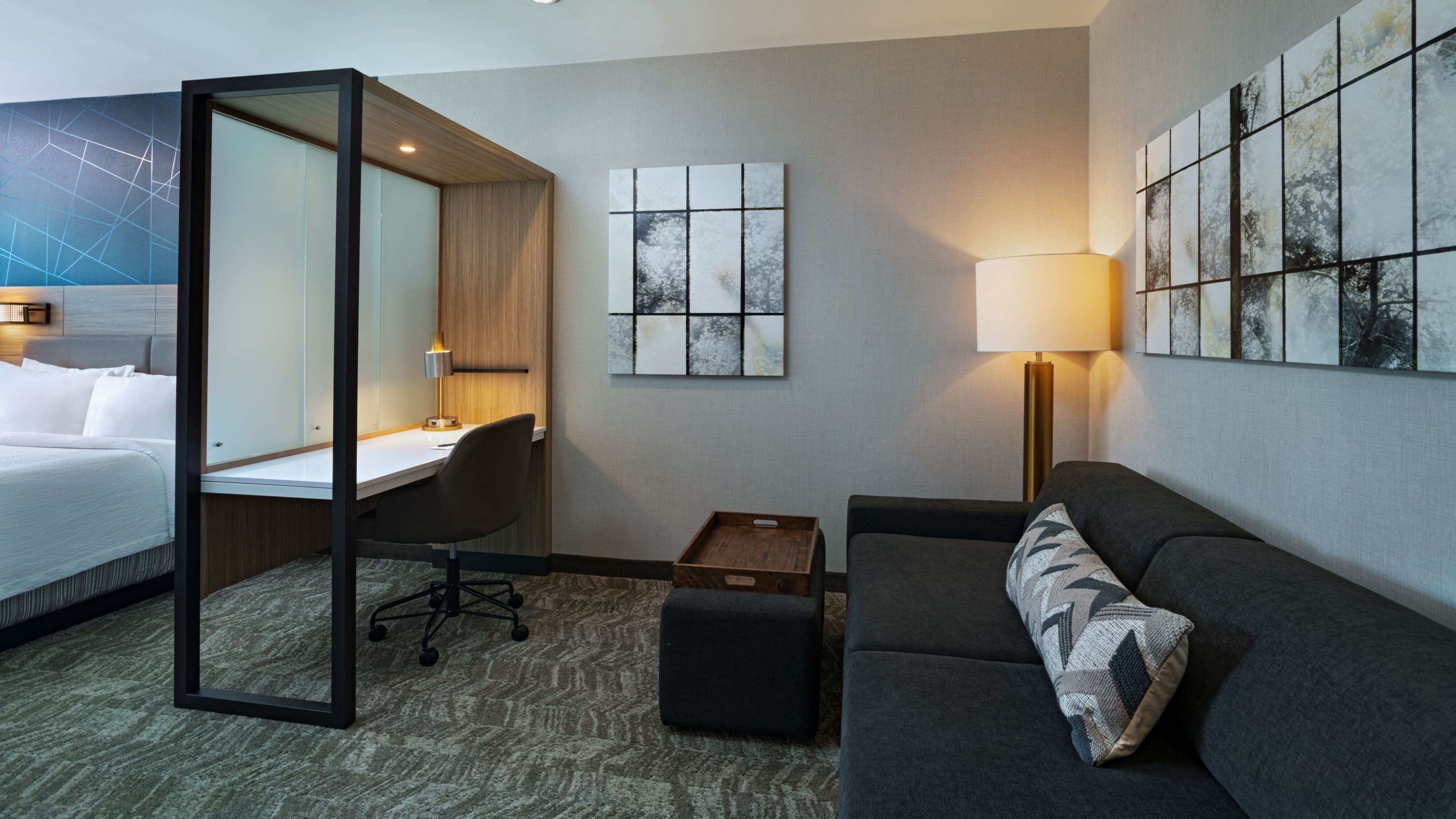 Suite - Image 1