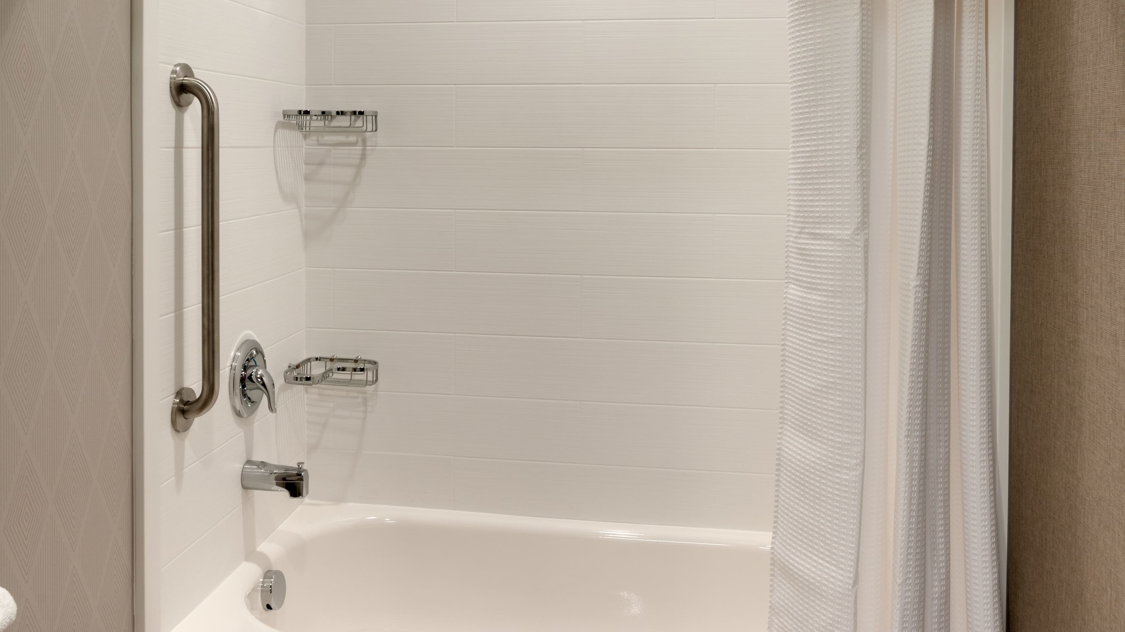 Suite - Image 6