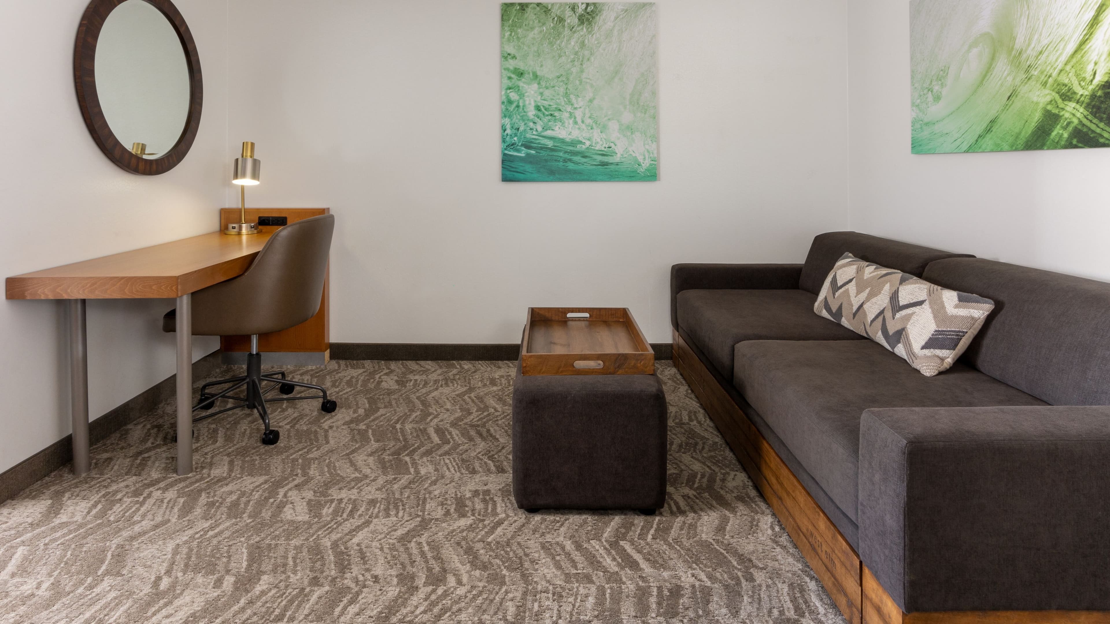 Suite - Image 1
