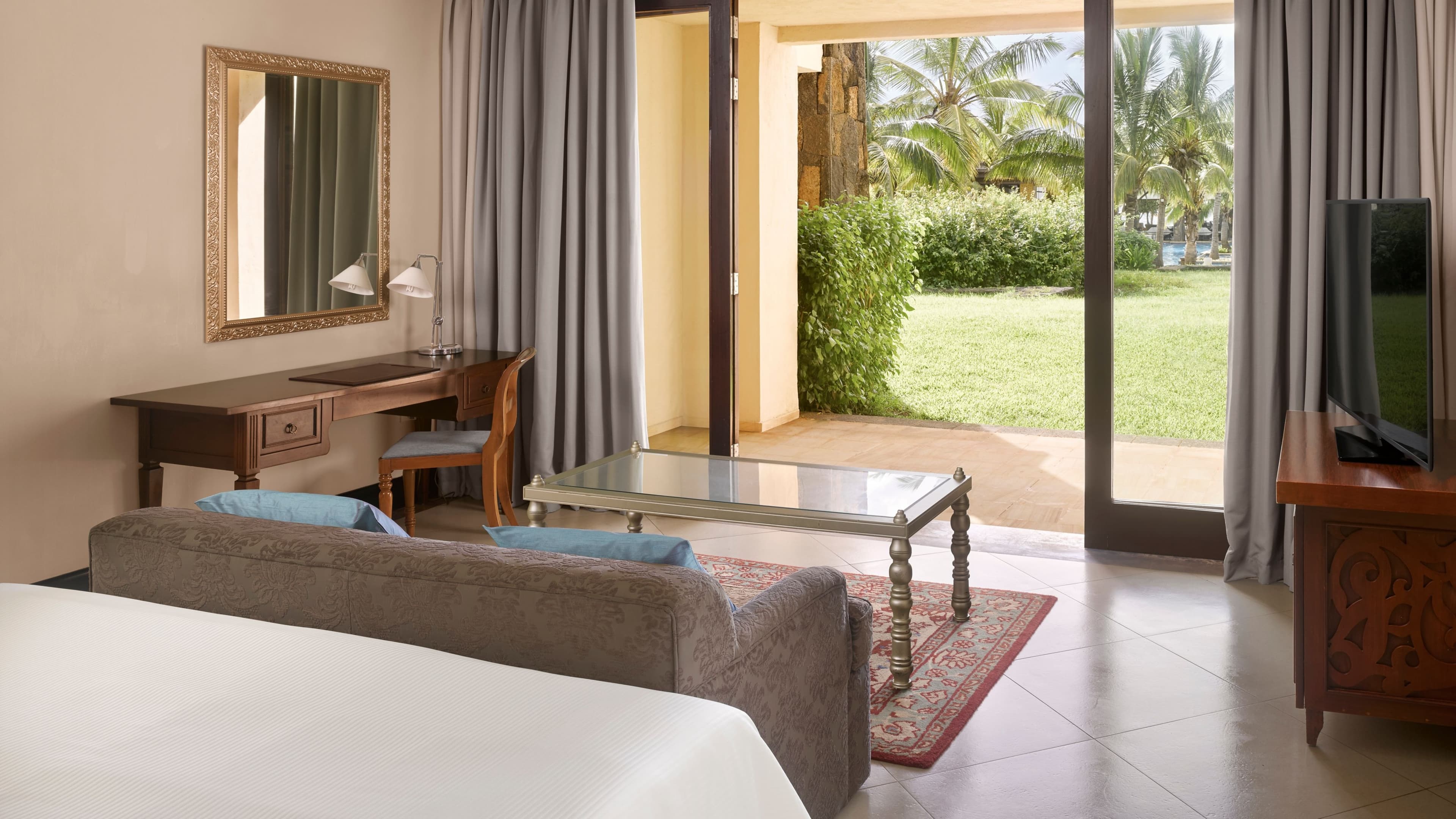 Junior Suite - Image 2